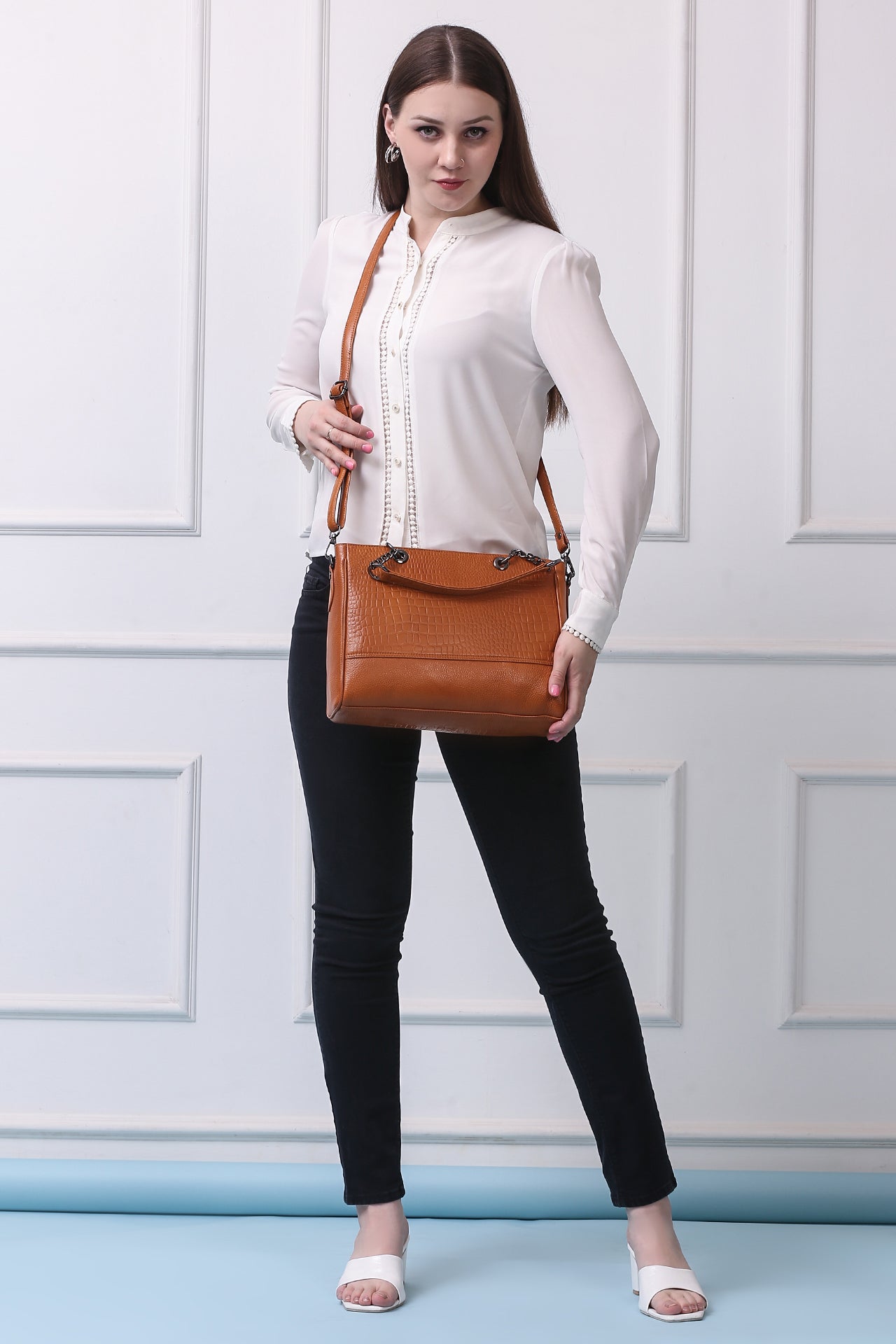 Elegant Leather Handbag with Chain Handles
